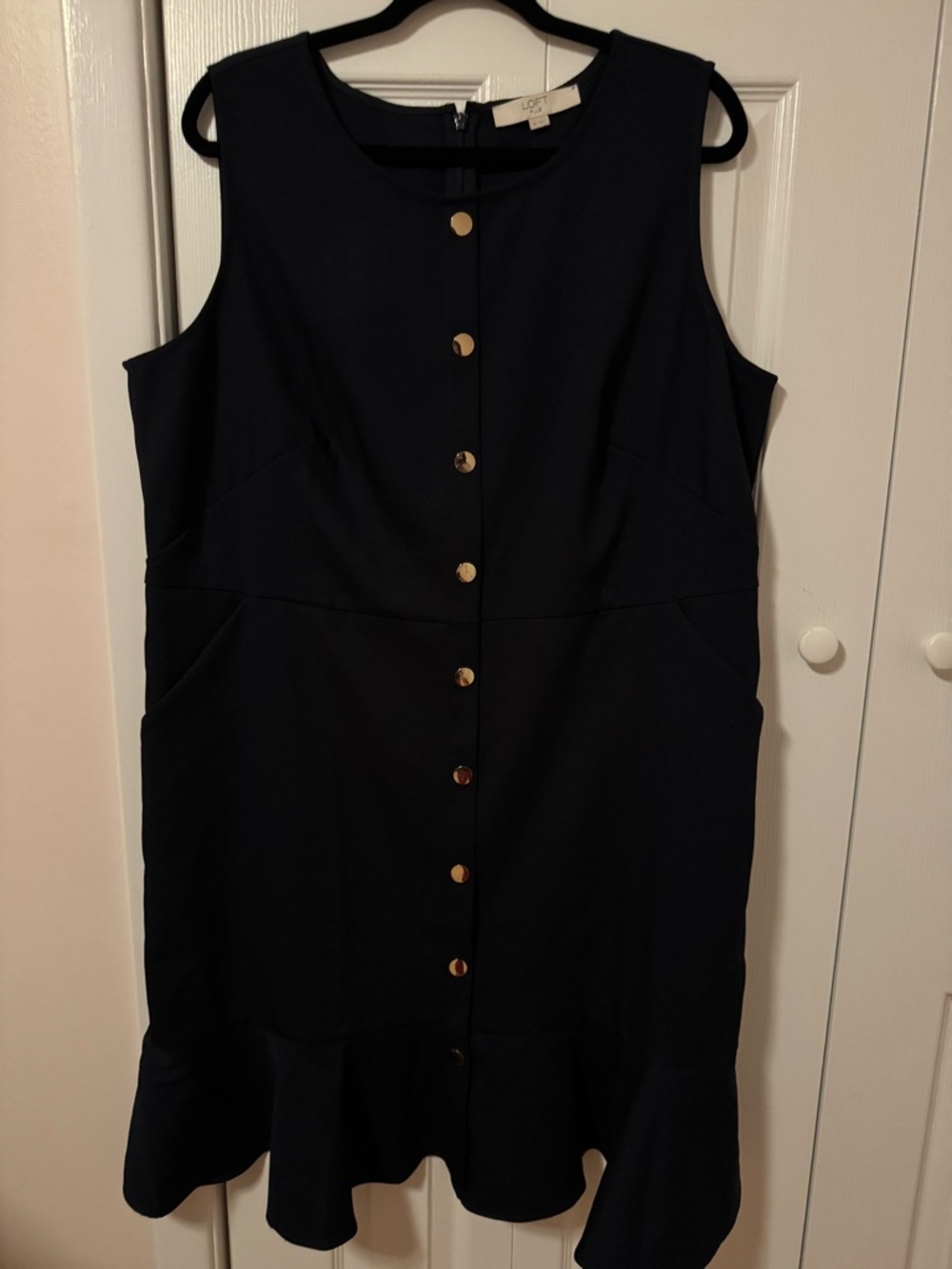 LOFT Plus Women’s Dark Blue Sleeveless Button Front Dress – Size 16